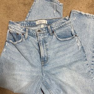 Abercrombie & Fitch Light Blue Denim Jeans: 27 XS